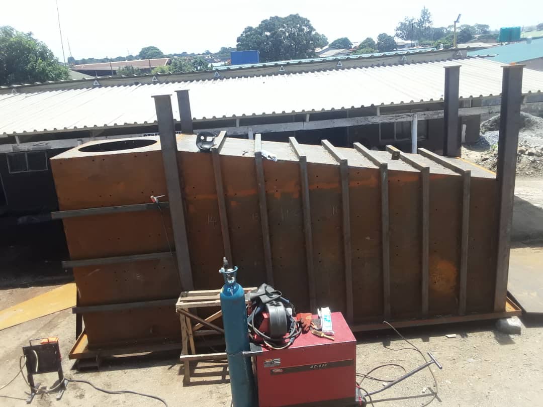 1147587733-IMG-20230218-WA0025 Industrial metal structure under fabrication, supporting hydraulic and mechanical engineering services.